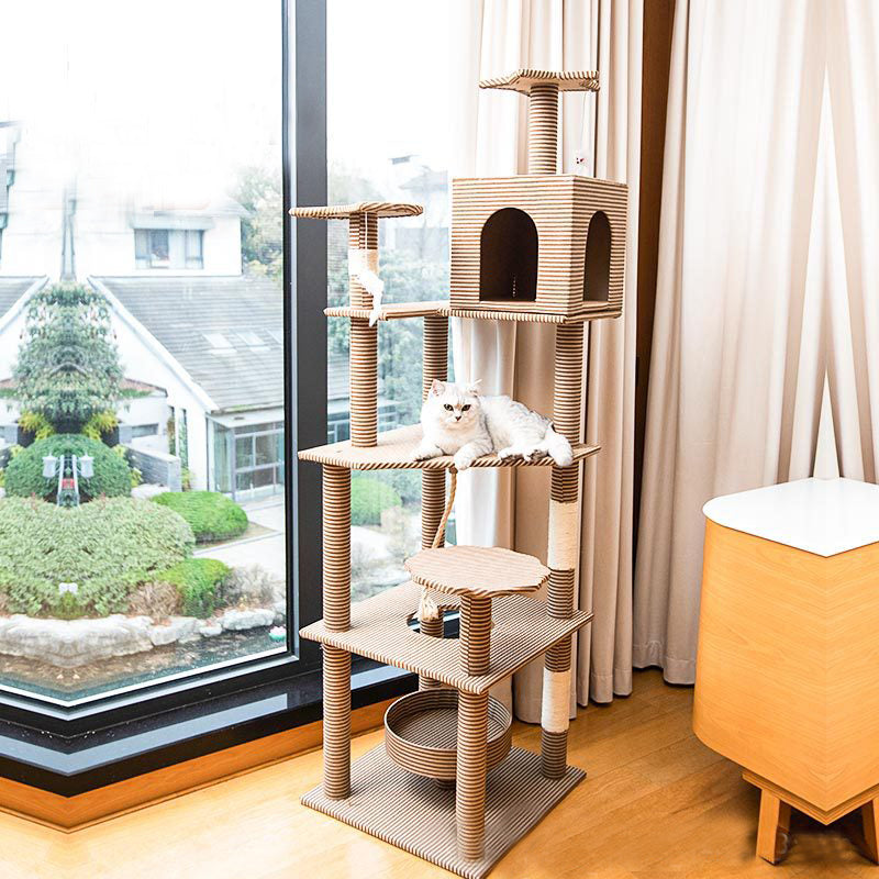 Multiple-level large cat tree with post and platform