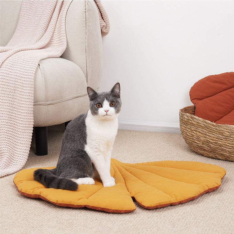 Soft leaf pet mat